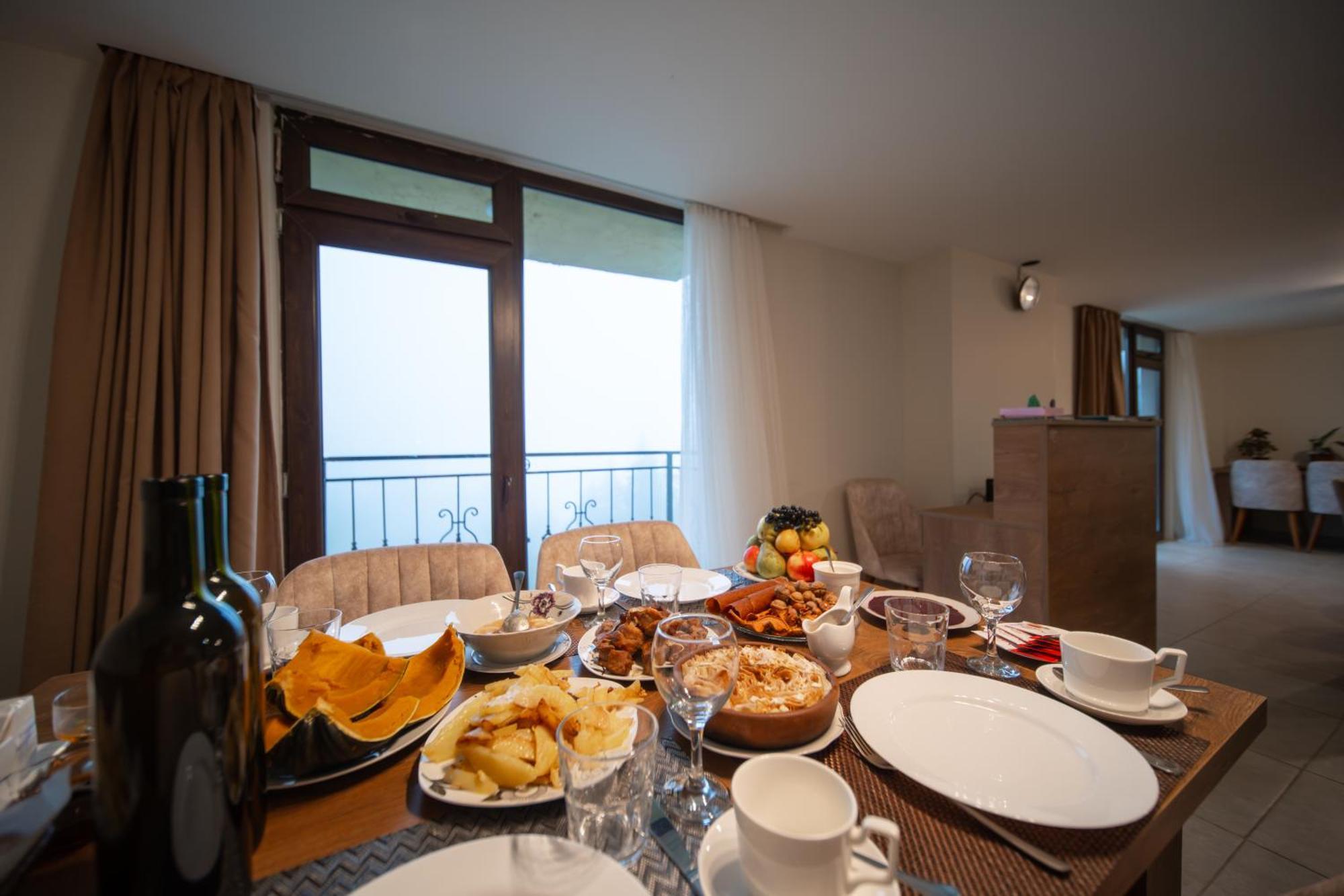 Hotel Khulo Lnn Kültér fotó