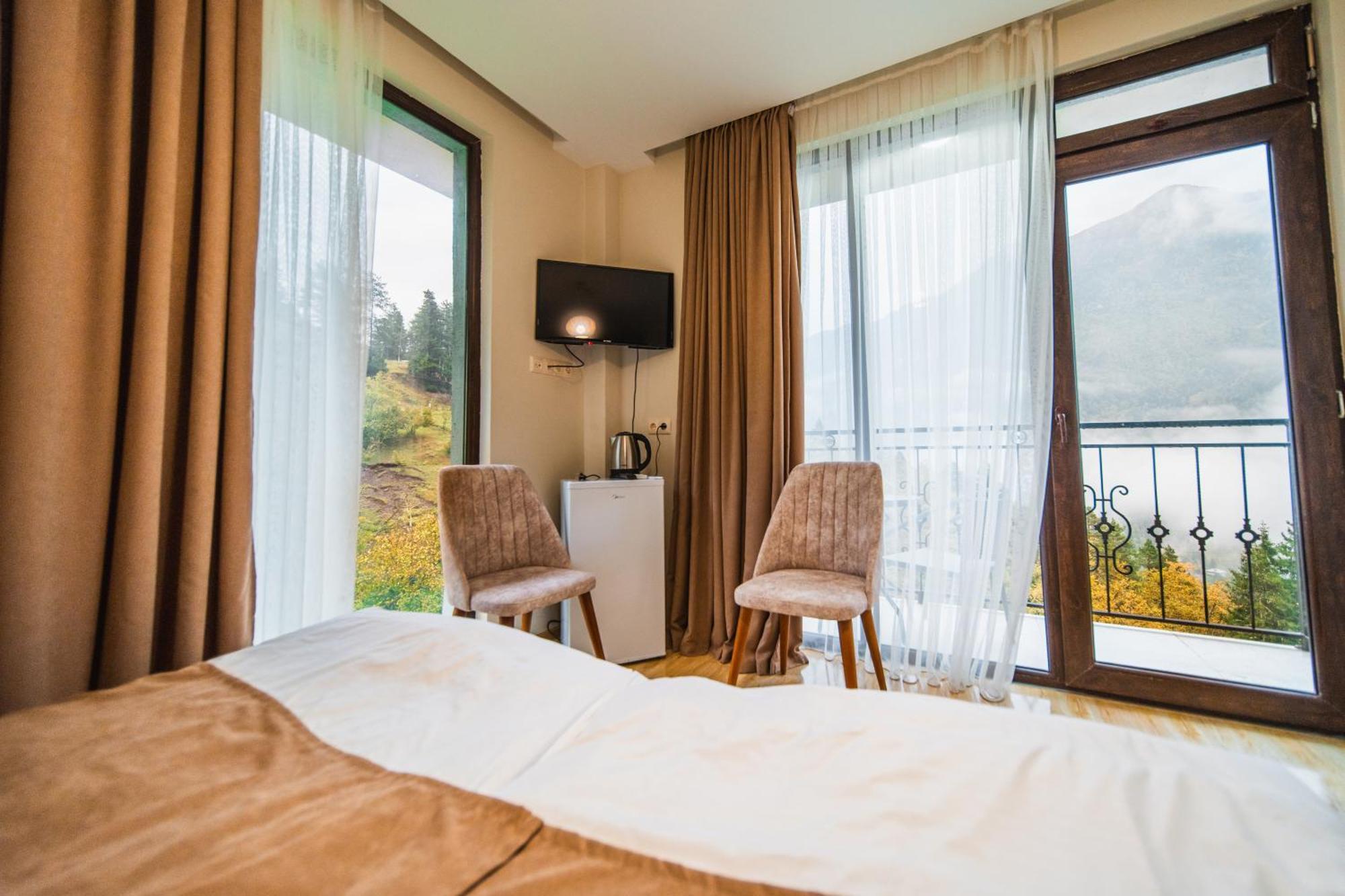 Hotel Khulo Lnn Kültér fotó